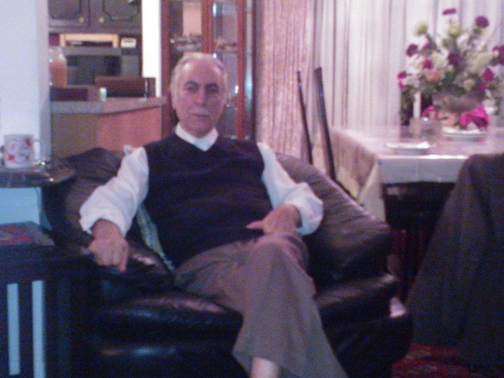طاهر اڅکزی